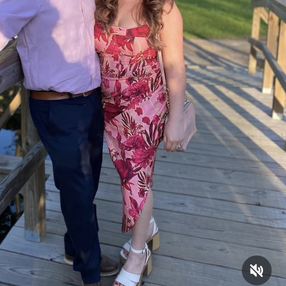 PrettyLittleThing Pink Floral Midi Dress - Picture 5 of 5